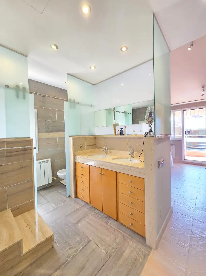 Baño de Casa o chalet en venta en Cerdanyola del Vallès con Aire acondicionado, Calefacción y Jardín privado