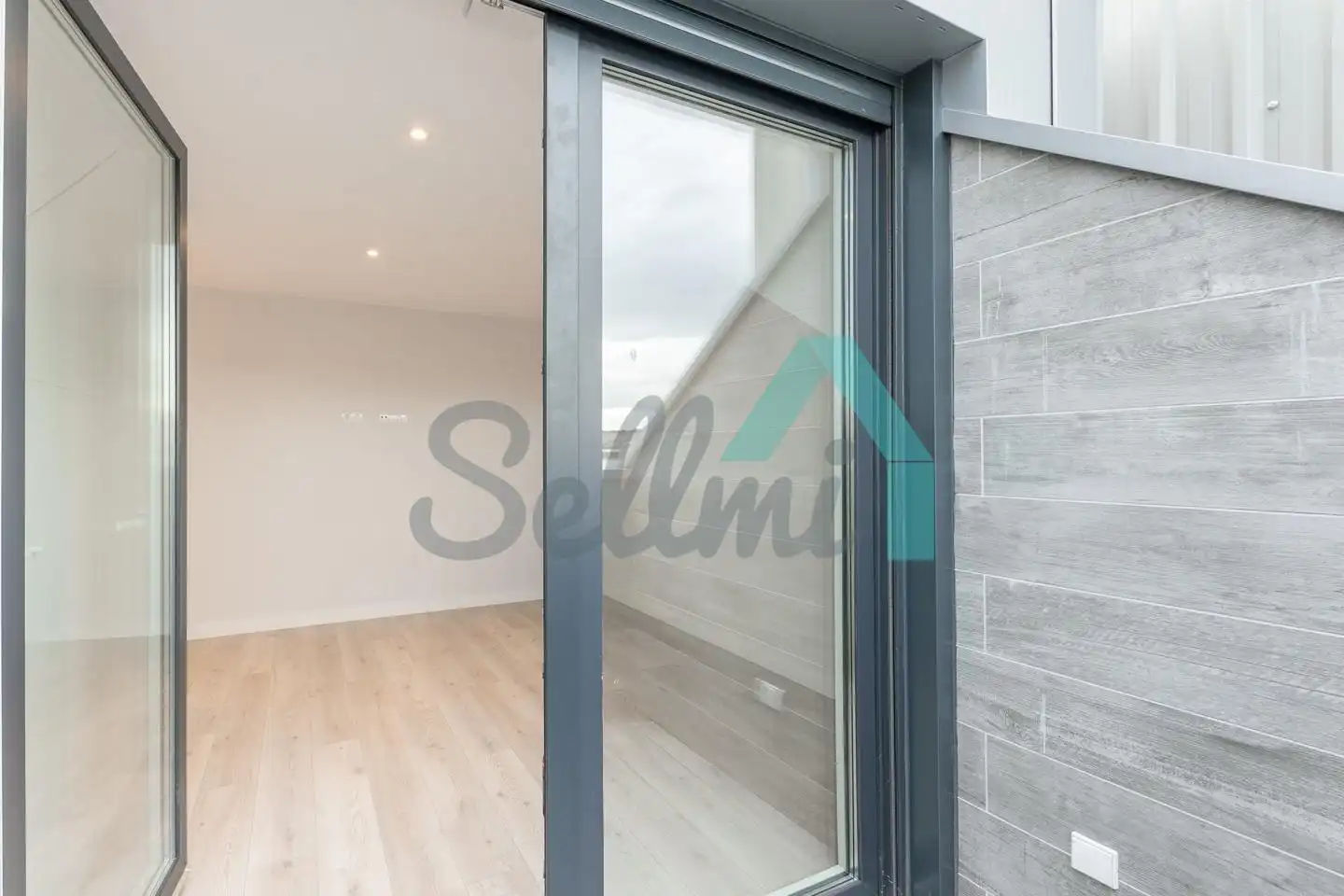 Attic for rent in Rendueles Llanos, Ceares