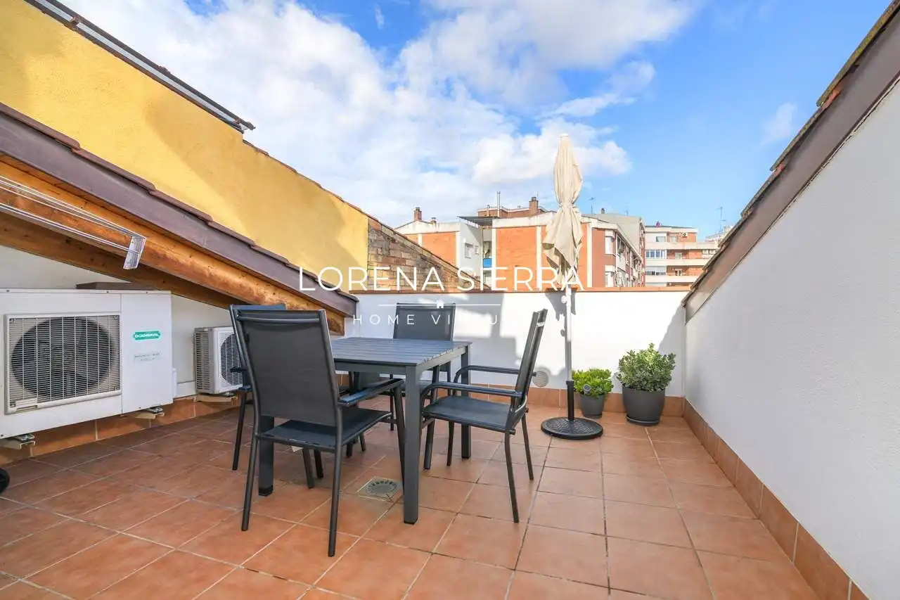 Terrassa de Dúplex en venda en Gavà amb Aire condicionat, Calefacció i Parquet