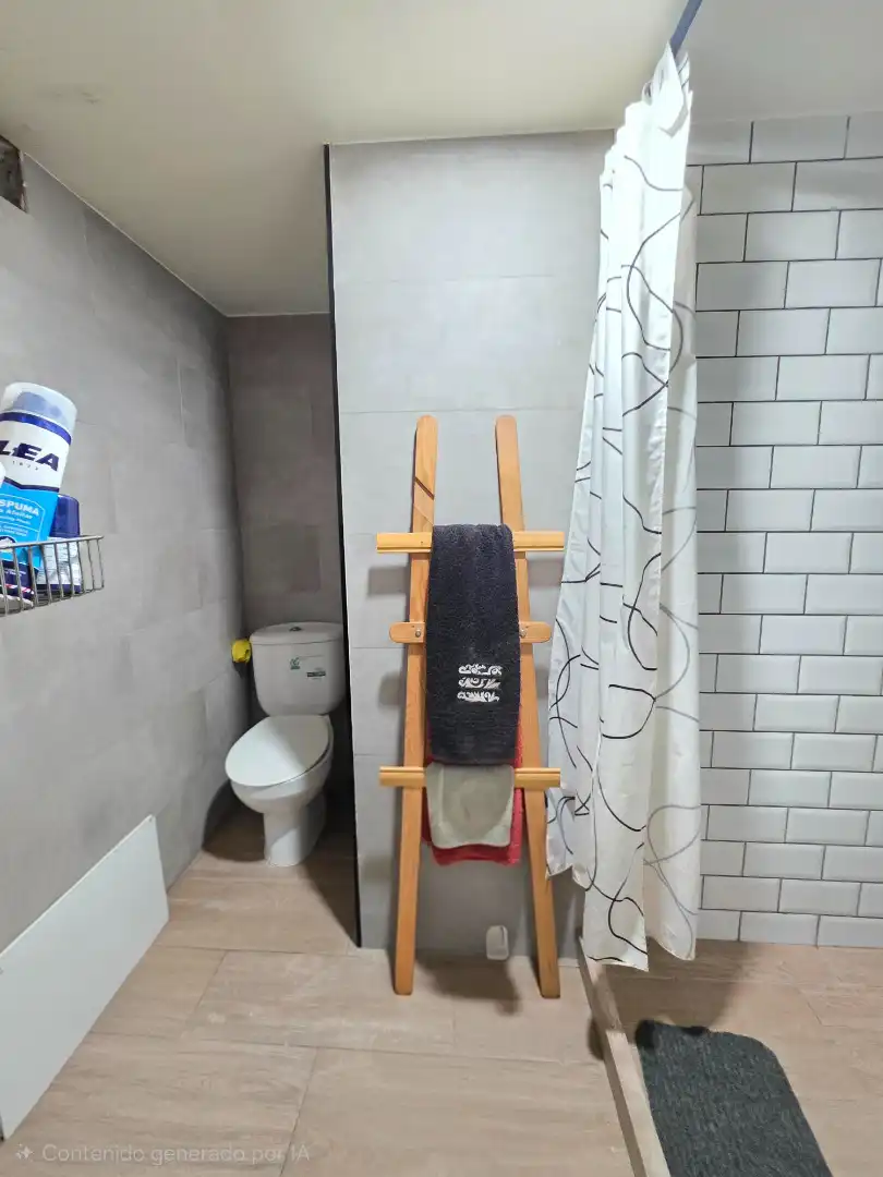 Baño de Local en venta en Barcelona con Aire acondicionado, Parquet y Amueblado