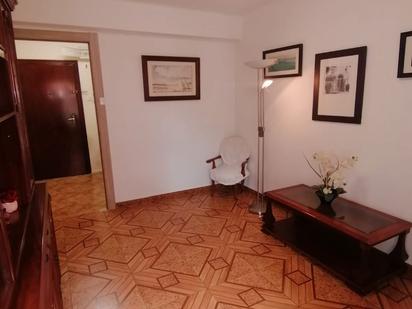 Pis en venda en Gijón  amb Jardí privat, Parquet i Moblat