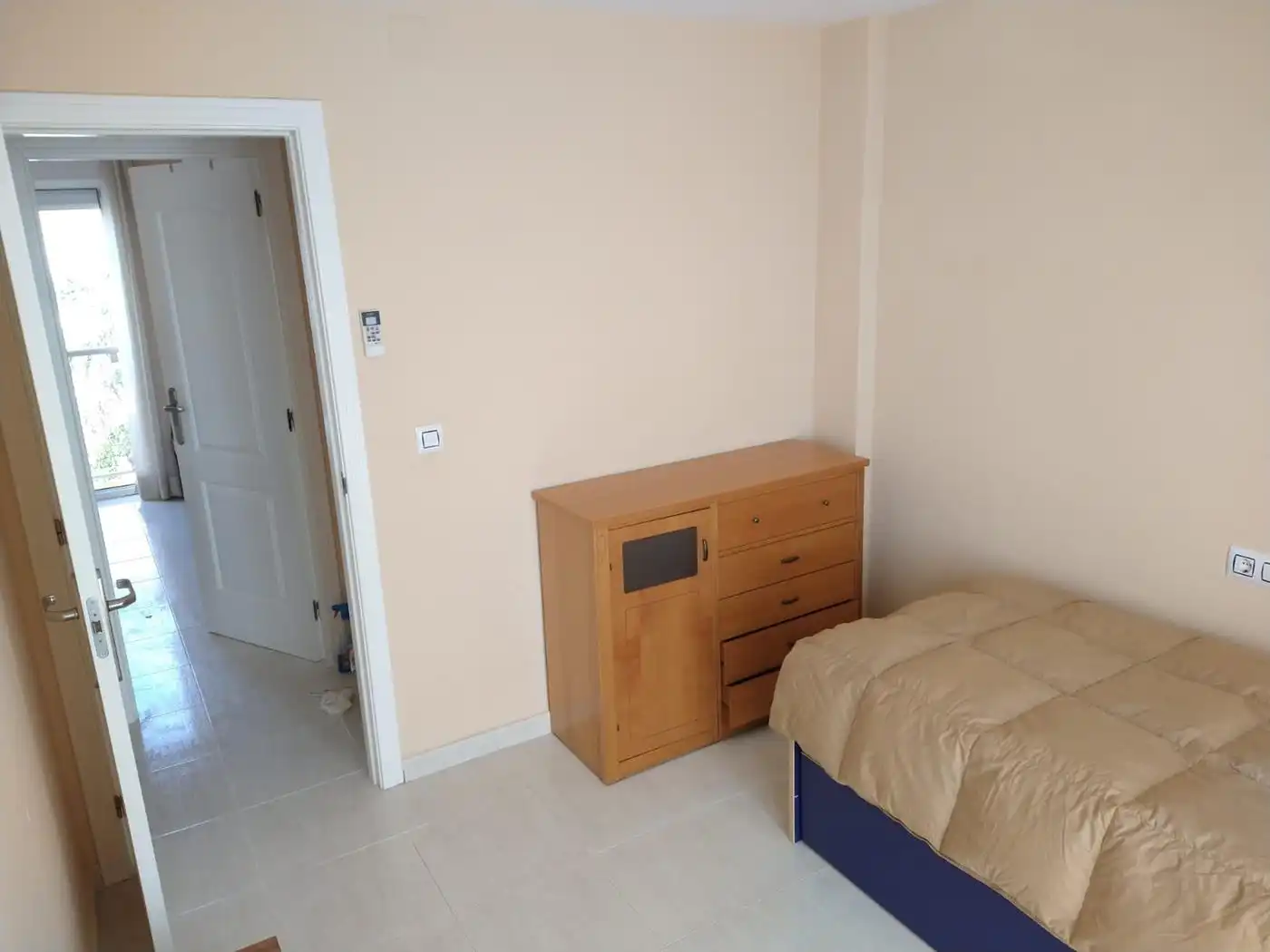Habitación de Dúplex de alquiler en Oliva con Aire acondicionado, Calefacción y Terraza