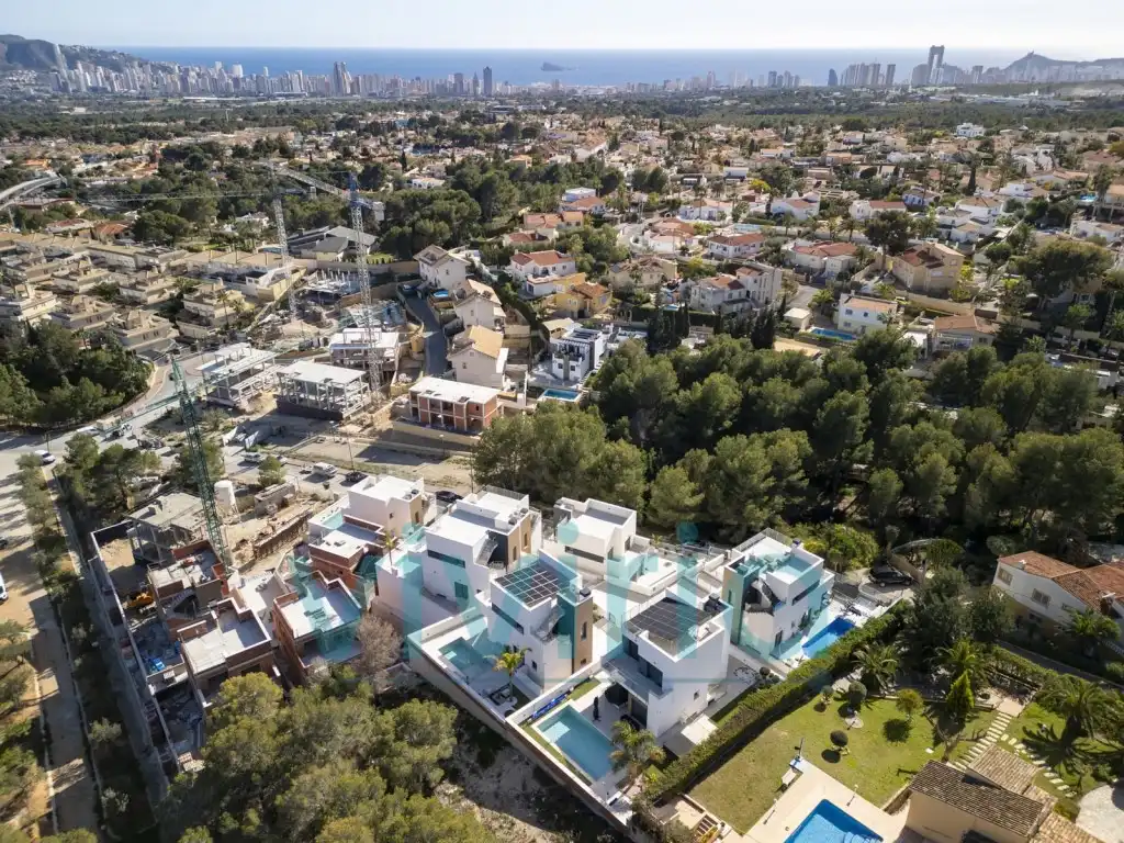 Vista exterior de Casa o xalet en venda en La Nucia amb Piscina