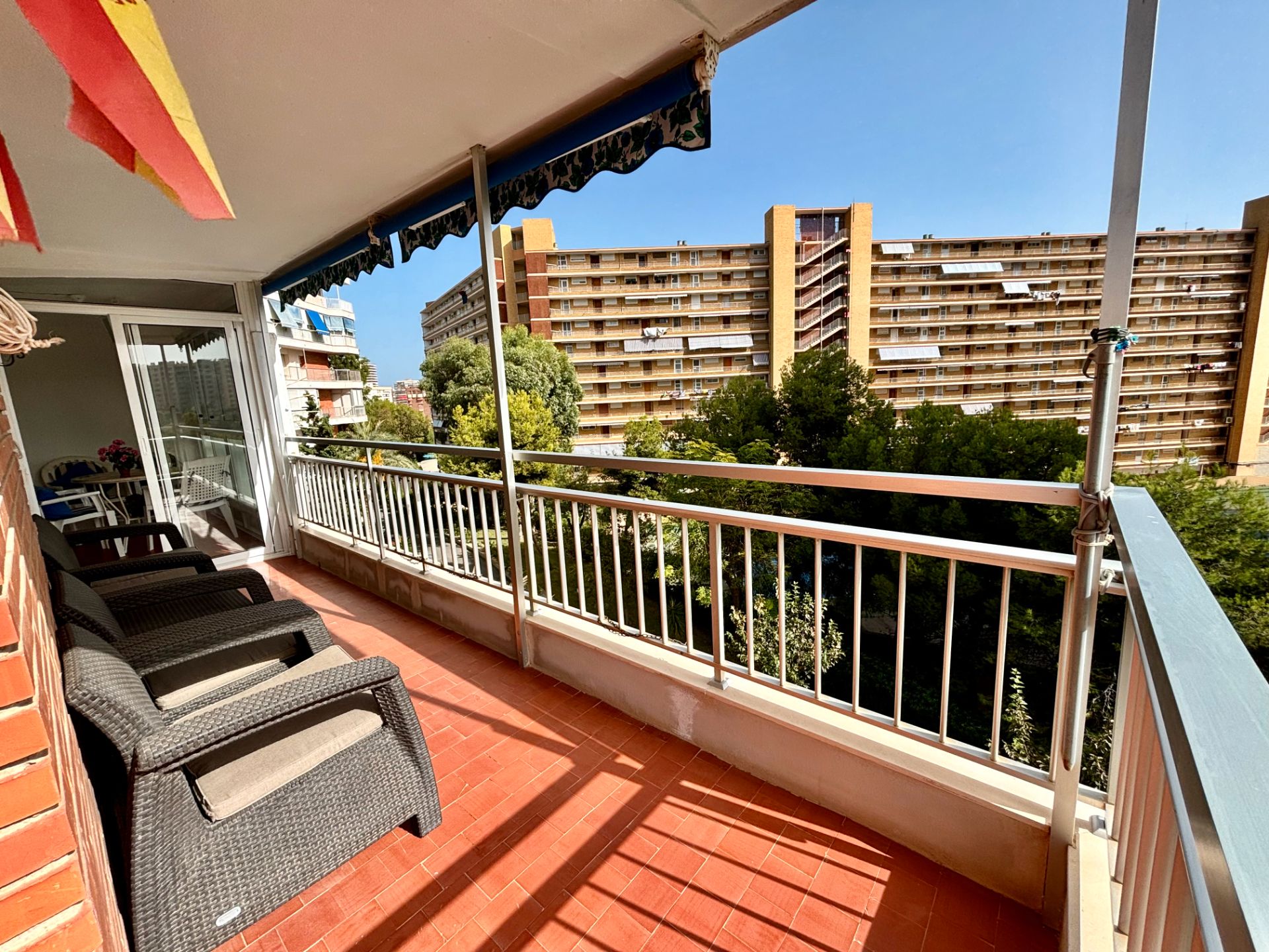 Terraza de Piso en venta en Alicante / Alacant con Aire acondicionado, Calefacción y Jardín privado