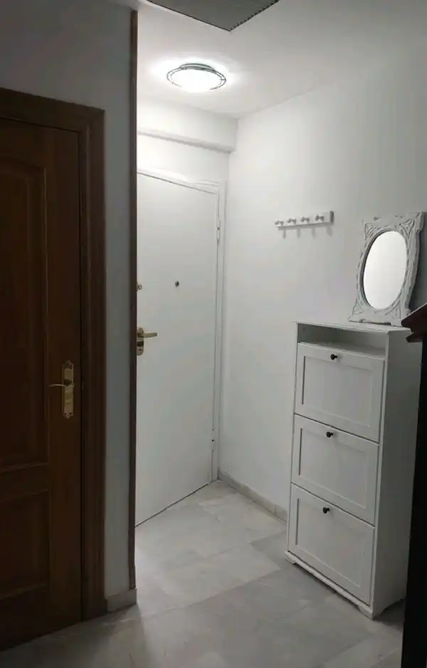Einfamilien-Reihenhaus zur Miete in Granada mit Klimaanlage, Privatgarten und Möbliert