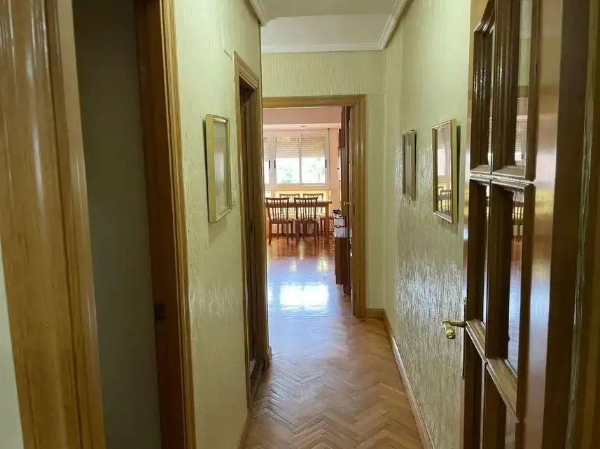 Piso en venta en Valencia con Balcón
