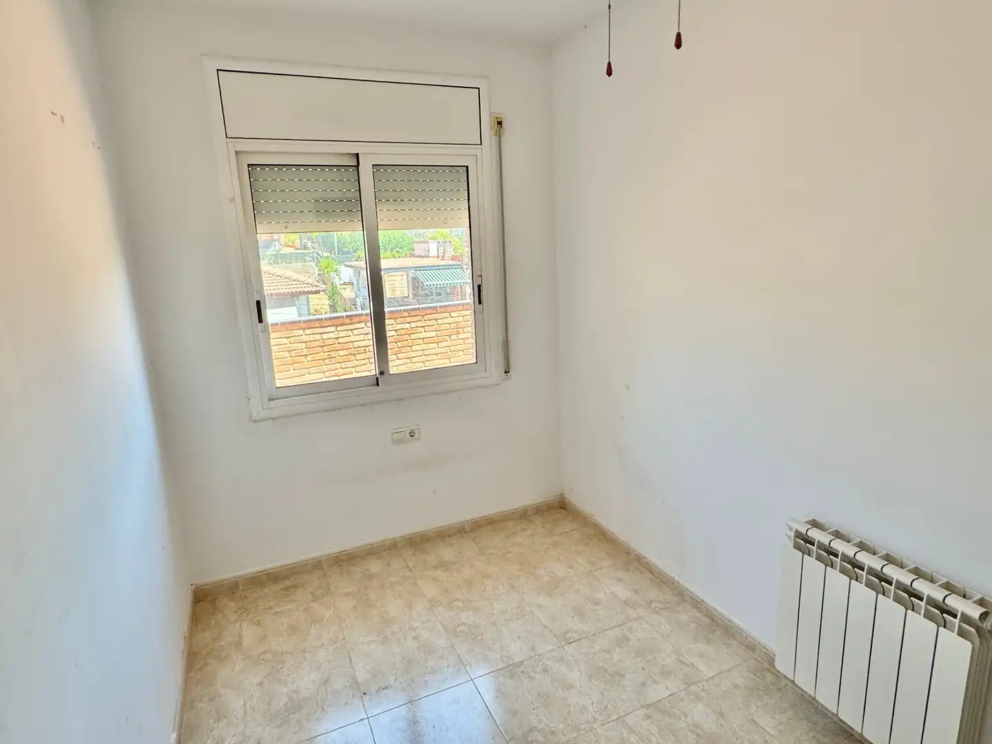 Schlafzimmer von Einfamilien-Reihenhaus zum Verkauf in Calafell mit Heizung, Privatgarten und Terrasse