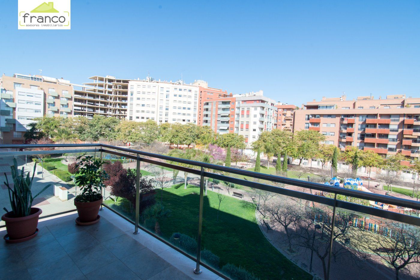 Apartment to rent in Juan de Borbón