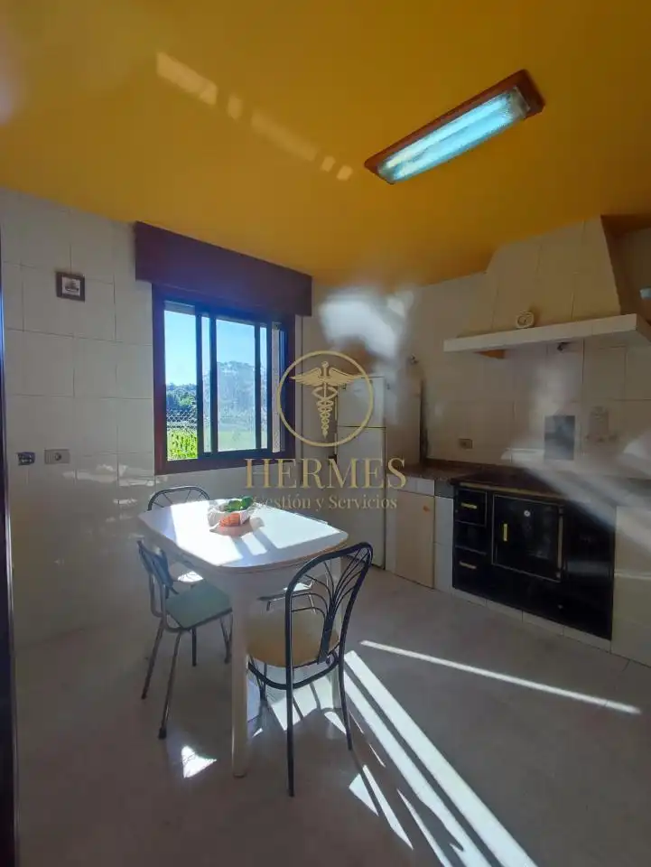 Cocina de Casa o chalet en venta en Tomiño con Calefacción, Jardín privado y Parquet