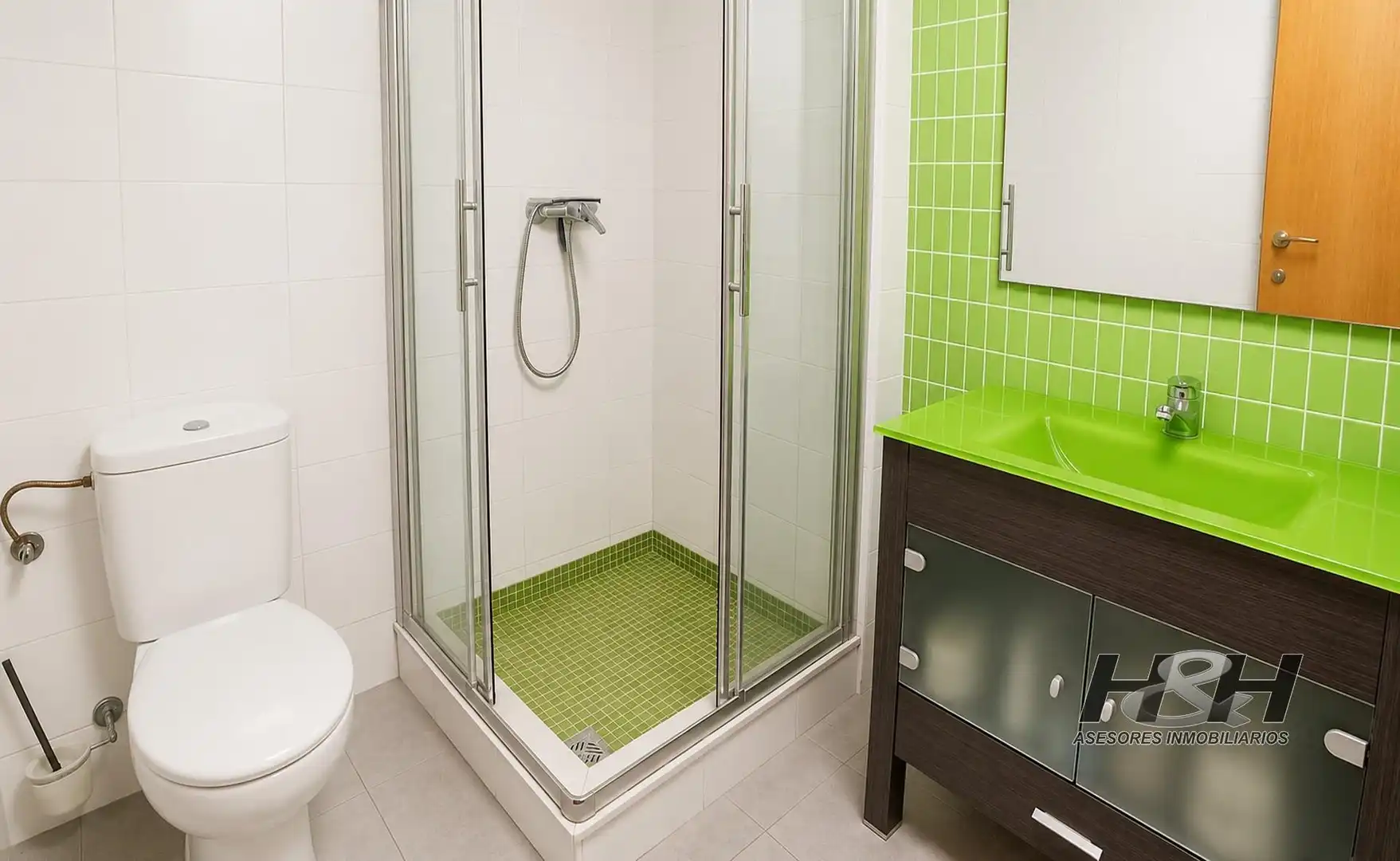 Baño de Piso en venta en Benaguasil con Aire acondicionado, Calefacción y Terraza
