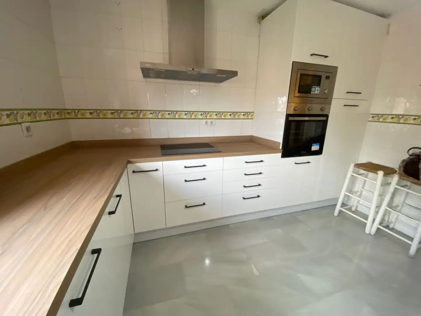 Kitchen of Flat for rent in Sevilla  with Air Conditioner, Heating and Terrace