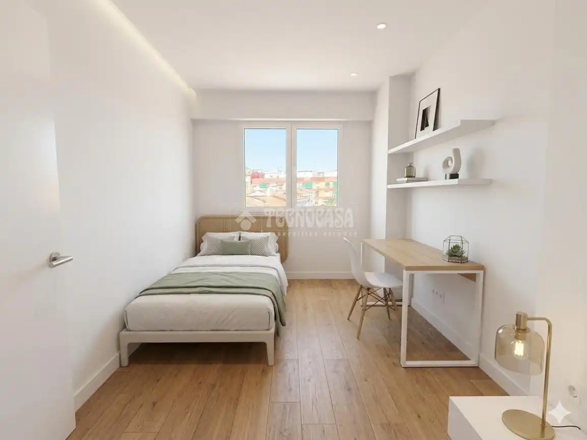 Bedroom of Flat for sale in Paterna