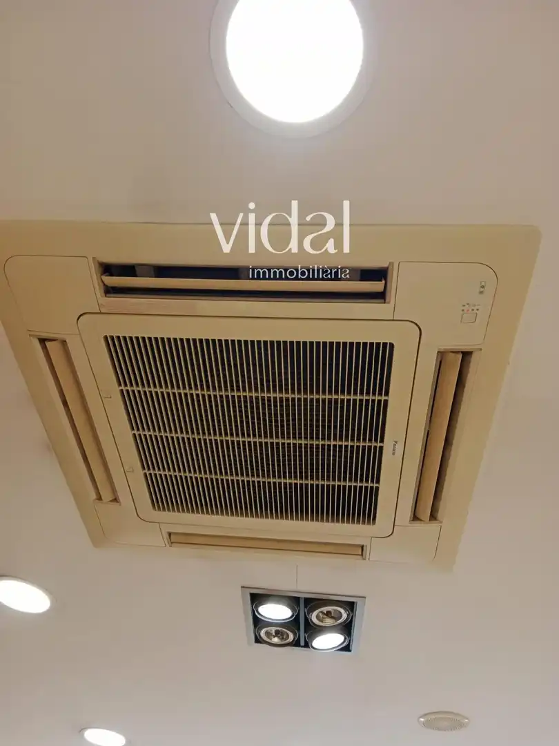 Schlafzimmer von Geschaftsraum zur Miete in Palamós mit Klimaanlage und Alarm