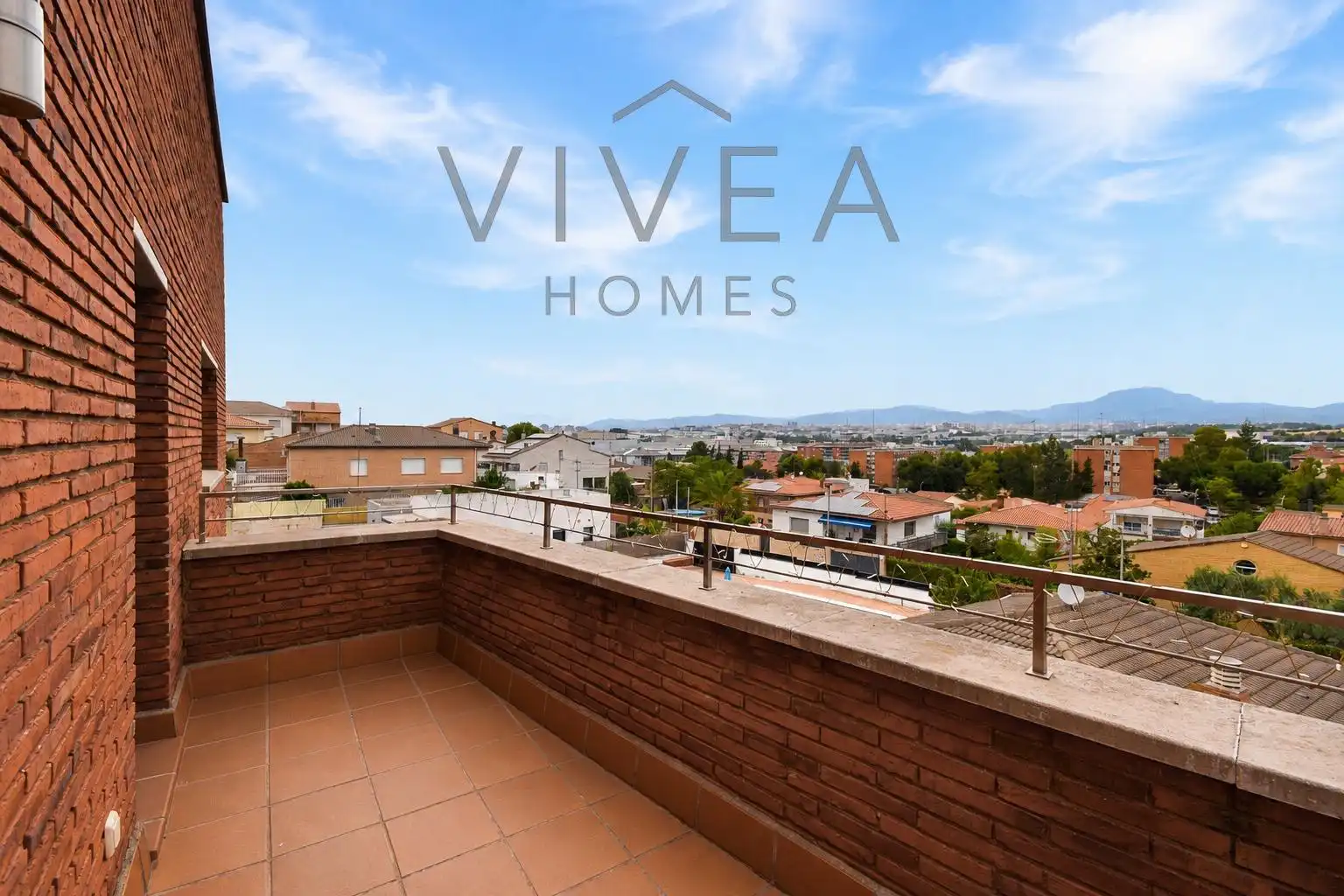 Vista exterior de Casa o chalet en venta en Sabadell con Aire acondicionado, Calefacción y Jardín privado