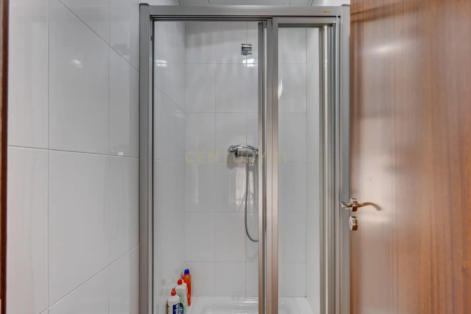 Badezimmer von Fabrikhallen zum Verkauf in Elgoibar