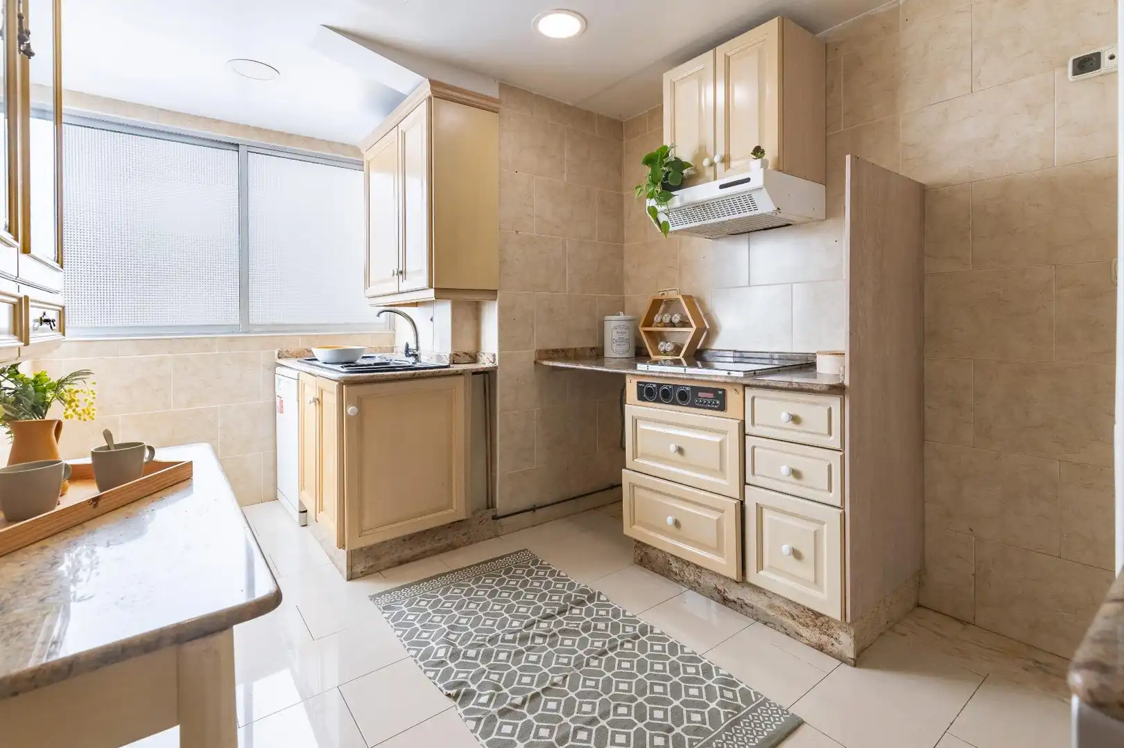 Kitchen of Flat for sale in Valencia  with Air Conditioner