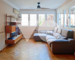 Living room of Flat to rent in  Madrid Capital  with Air Conditioner