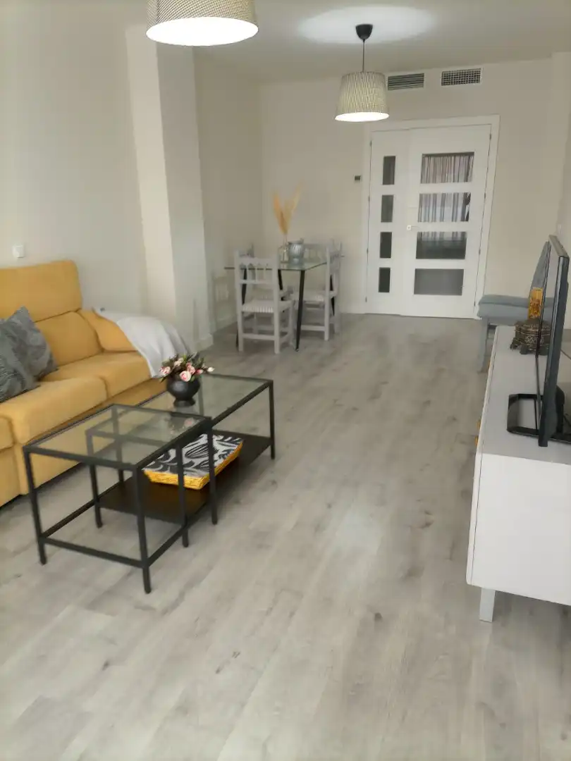 Wohnung zur Miete in Málaga Capital mit Klimaanlage, Terrasse und Möbliert