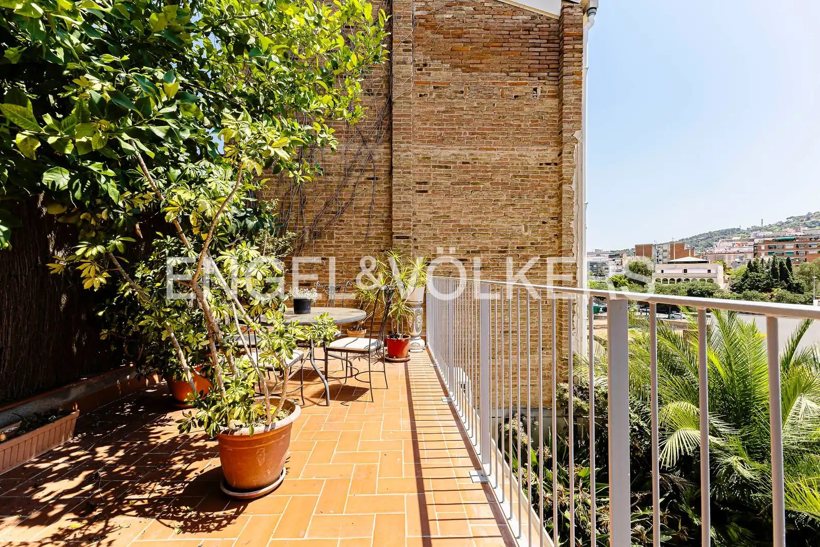 Terrassa de Finca rústica de lloguer en Barcelona amb Aire condicionat, Calefacció i Jardí privat