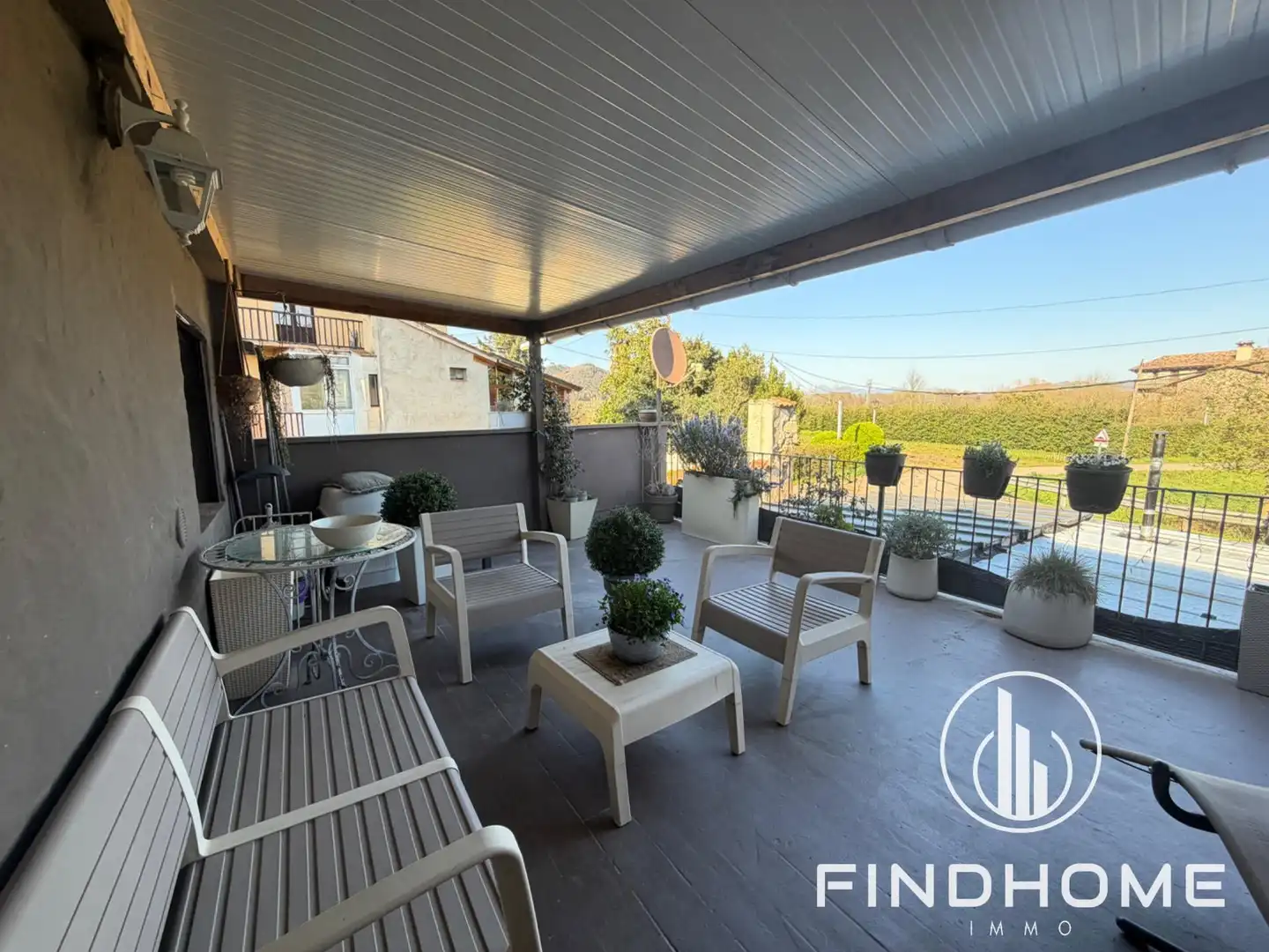 Terrasse von Einfamilien-Reihenhaus zum Verkauf in La Vall d'en Bas mit Heizung und Terrasse