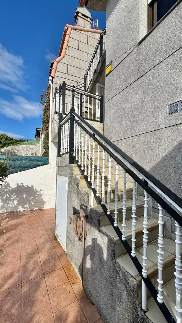 Balcony of Houses for sale in Vigo   with Heating, Private garden and Parquet flooring