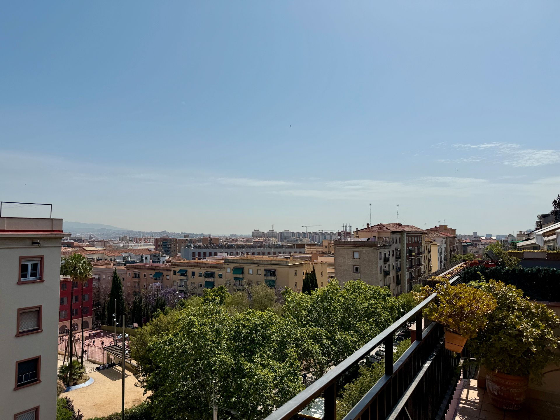 Vista exterior de Àtic en venda en  Barcelona Capital amb Aire condicionat, Calefacció i Parquet