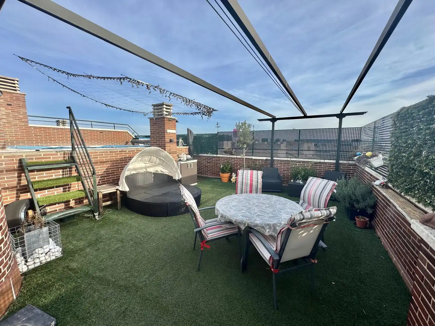 Ático en venta en Calle Bélgica, Altos del Olivar - El Caracol