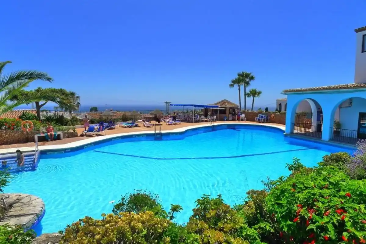 Schwimmbecken von Dachboden zum Verkauf in Nerja mit Klimaanlage, Heizung und Terrasse