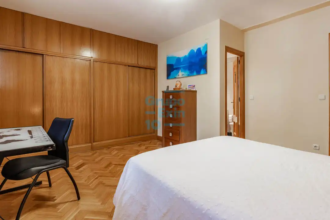 Habitación de Piso en venta en Donostia - San Sebastián  con Calefacción y Balcón