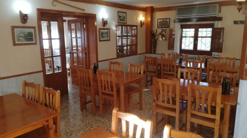 Restaurante con licencia y vivienda en el mismo edificio