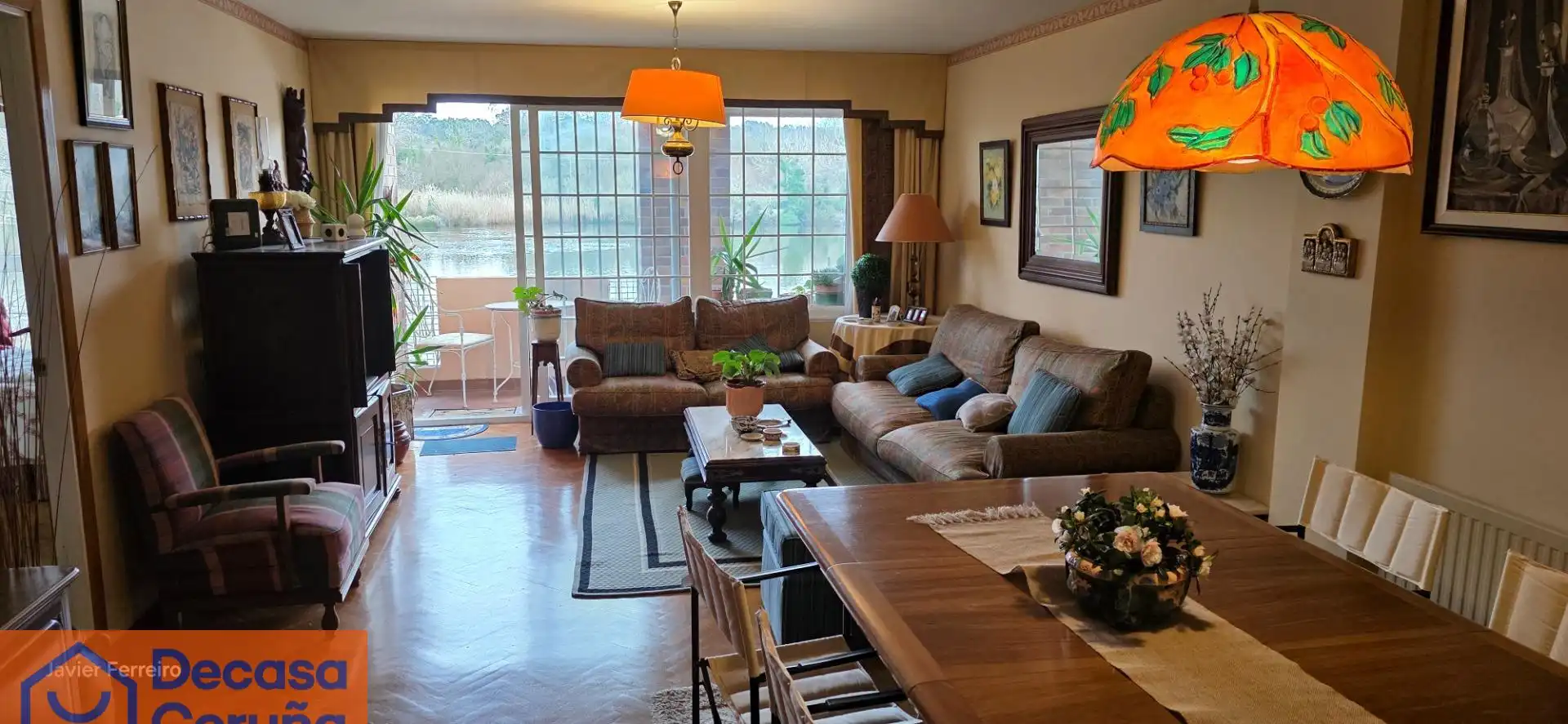 Sala de estar de Piso en venta en Oleiros con Calefacción, Terraza y Trastero