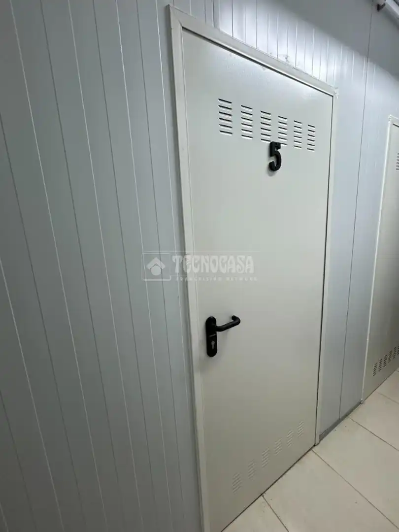 Traster de lloguer a Caballería Española