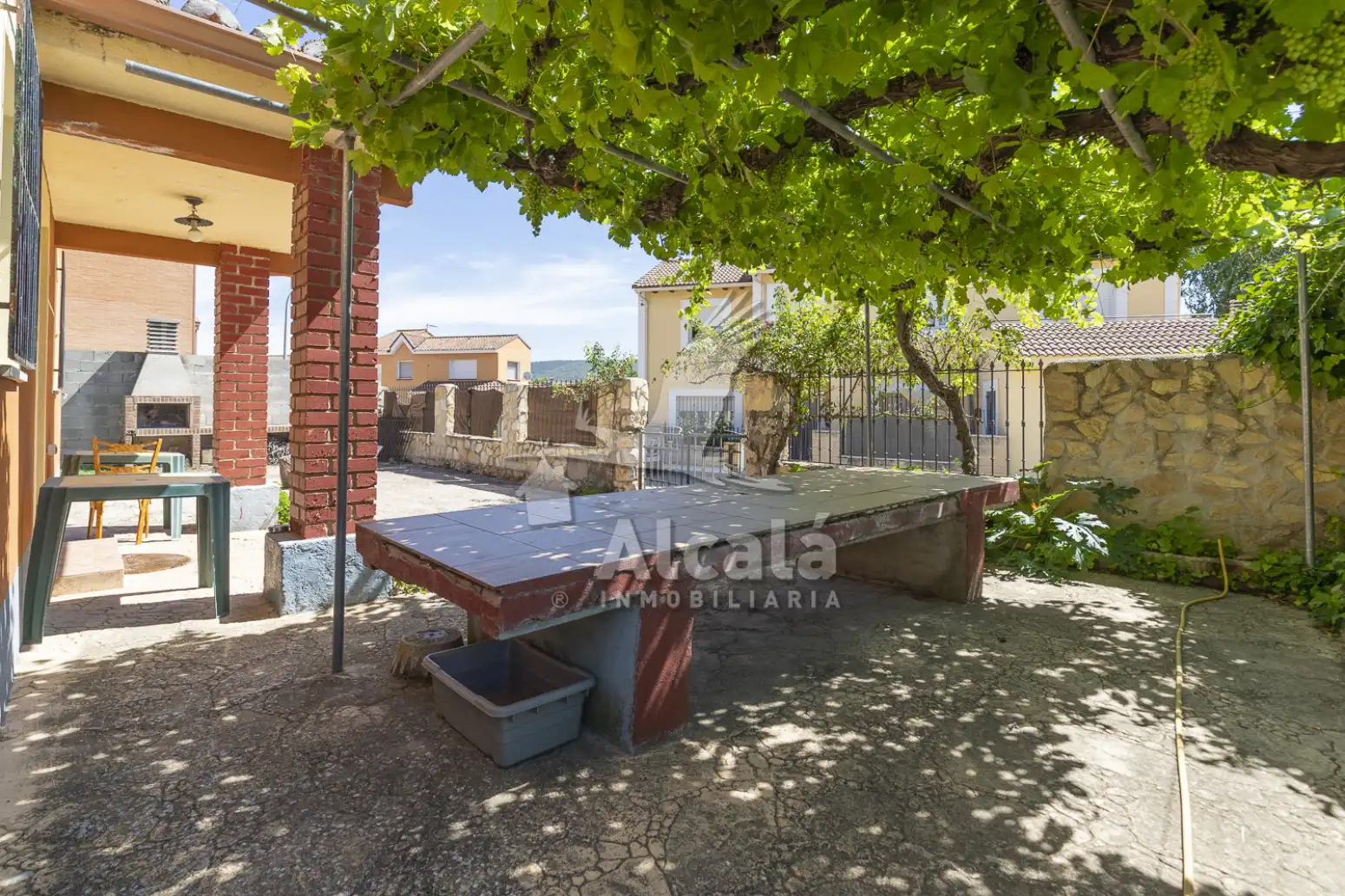 Terraza de Casa o chalet en venta en Cifuentes con Calefacción, Jardín privado y Trastero