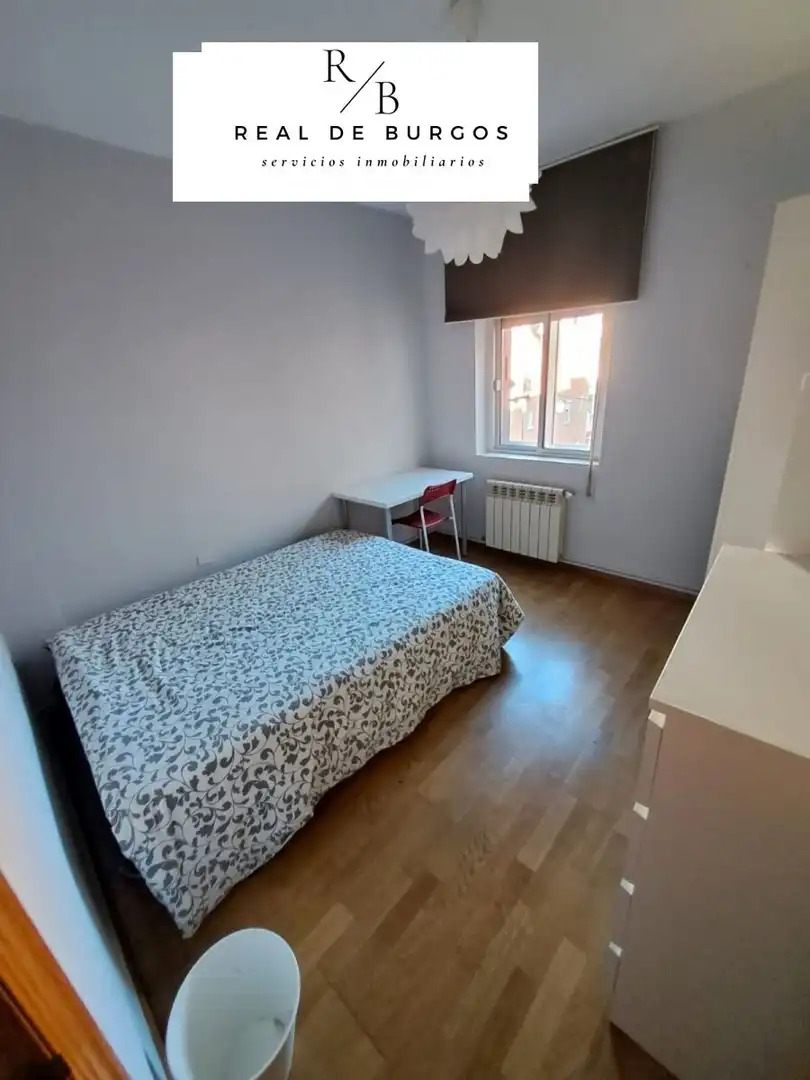 Bedroom of Flat for rent in Valladolid  with Heating, Terrace and Furnished