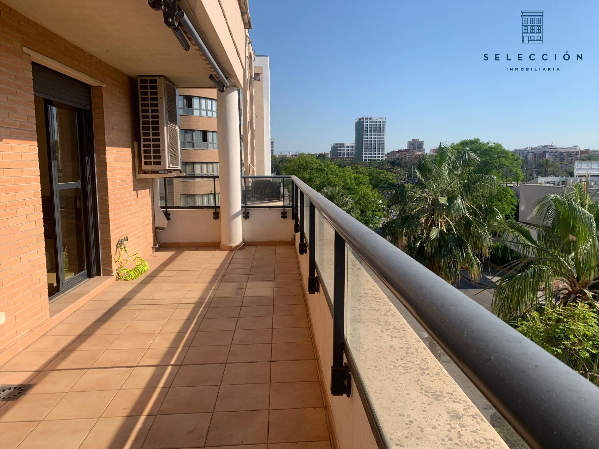 Terrace of Flat for sale in  Valencia Capital  with Air Conditioner, Heating and Private garden