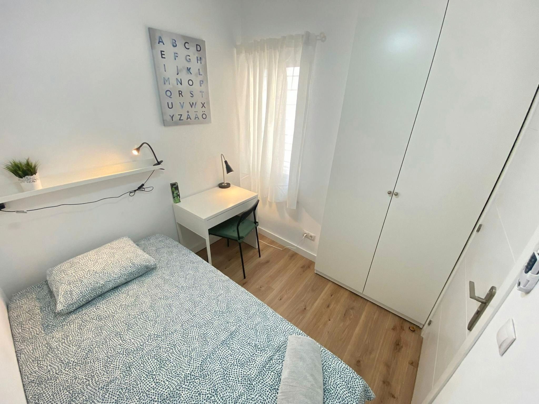 Flat to share in N/A, San Diego