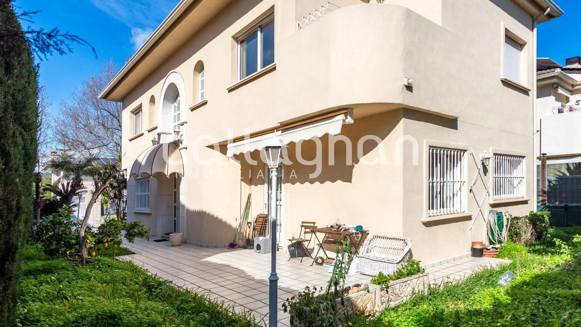 Vista exterior de Casa o chalet en venta en Gandia con Aire acondicionado, Amueblado y Jacuzzi