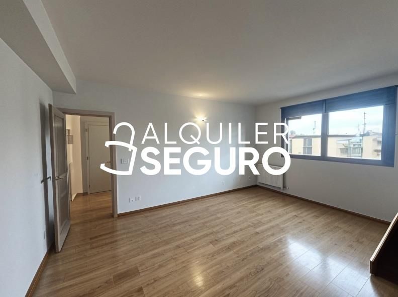 Bedroom of Flat to rent in  Madrid Capital  with Heating, Terrace and Storage room