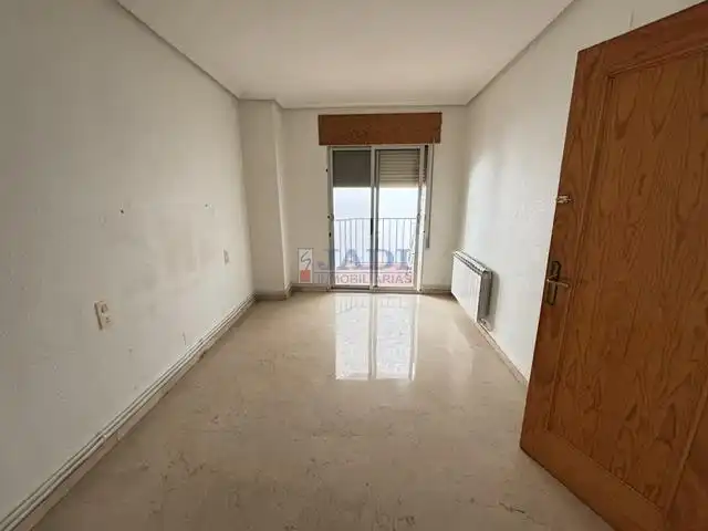 Flat with lift for sale in Valdepeñas, imagen 9
