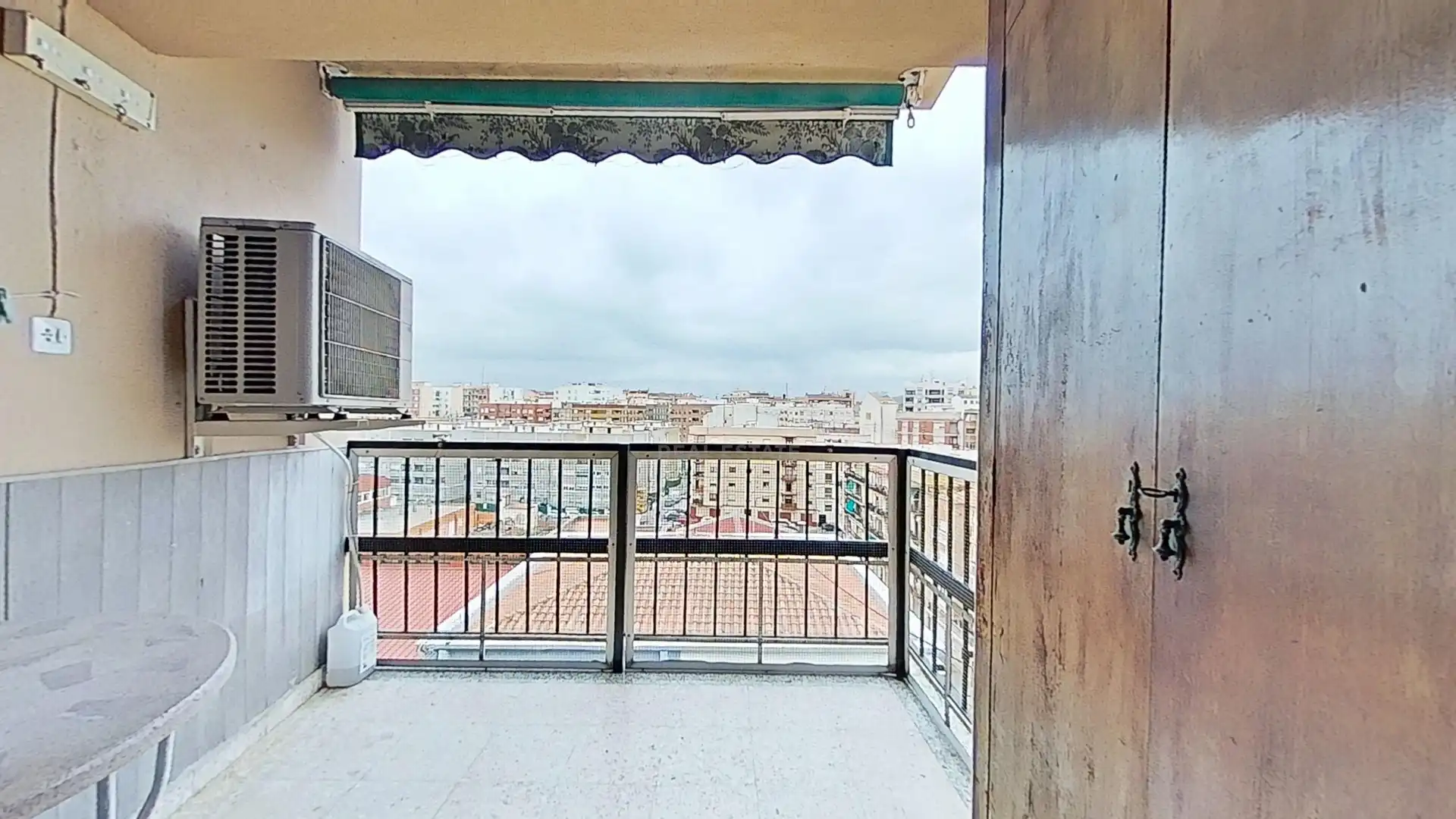 Habitación de Piso en venta en Castellón de la Plana / Castelló de la Plana con Aire acondicionado