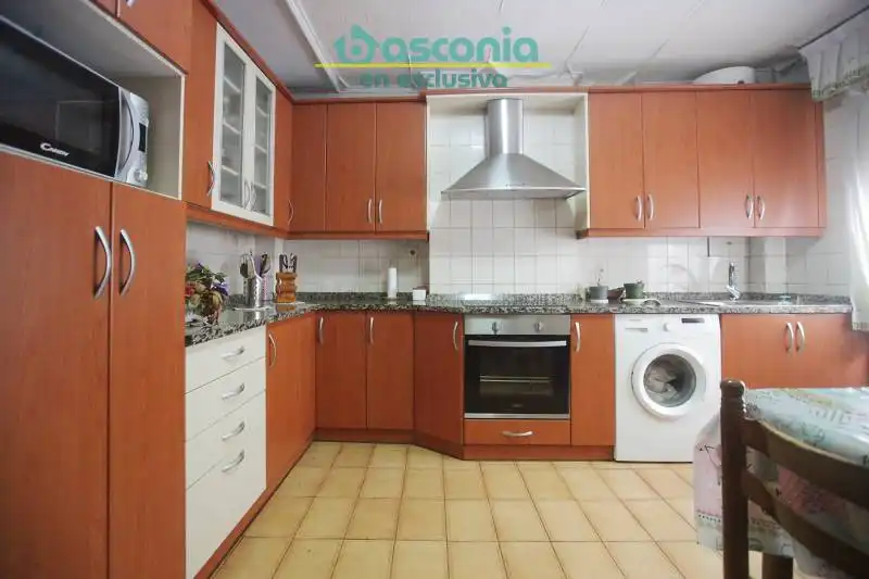 Appartamento con balcone in vendita a Arabaren Kalea, imagen 3