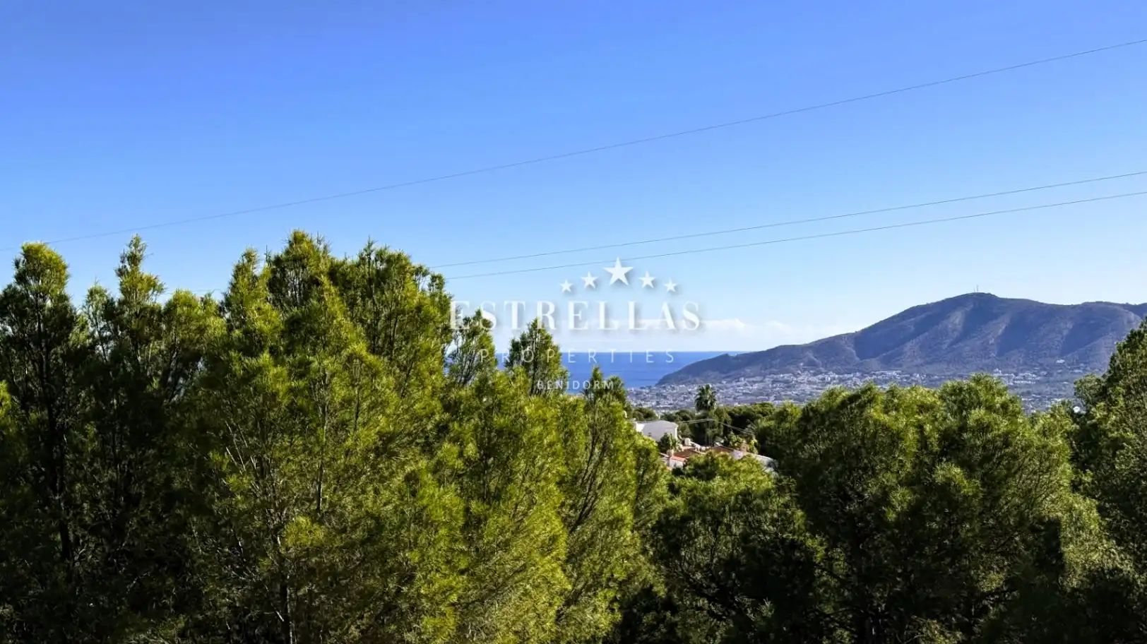 Vista exterior de Casa o chalet en venta en La Nucia con Aire acondicionado, Calefacción y Jardín privado