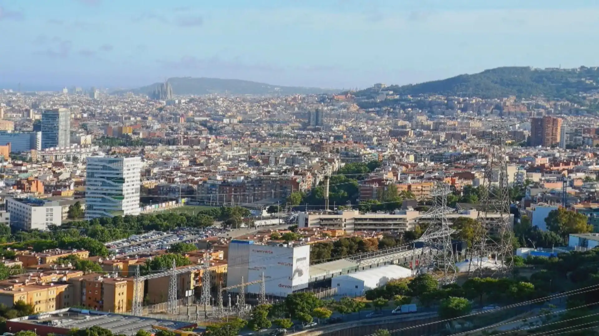 Außenansicht von Dachboden zum Verkauf in Barcelona mit Heizung und Terrasse
