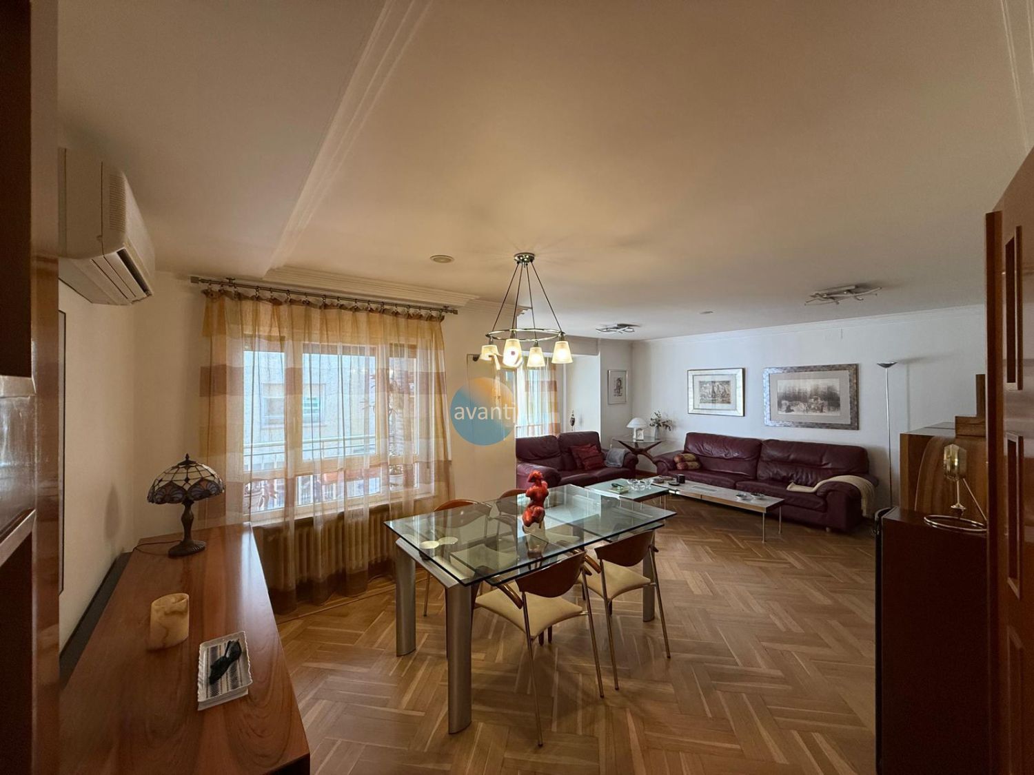 Living room of Flat for sale in Salamanca Capital  with Air Conditioner, Heating and Parquet flooring