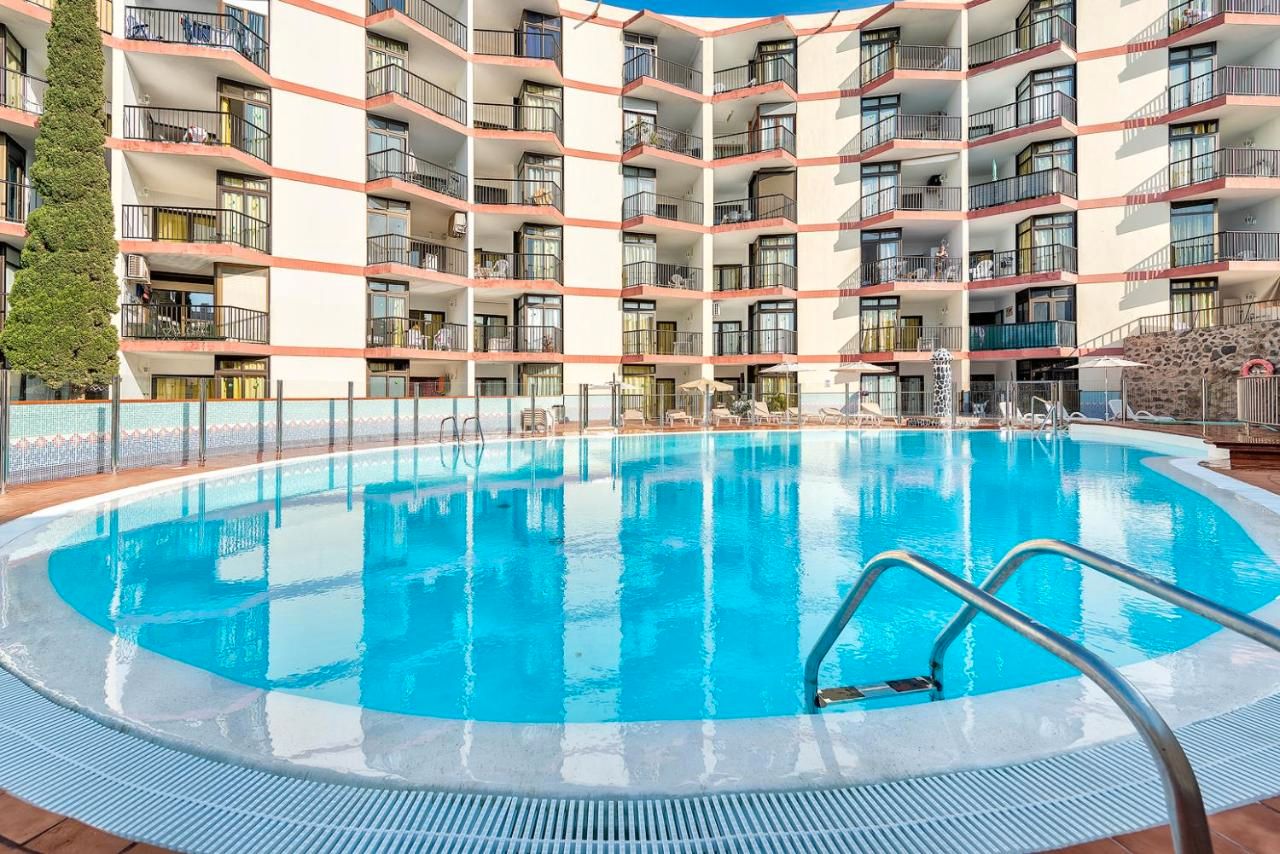Piscina de Apartament en venda en San Bartolomé de Tirajana amb Aire condicionat, Moblat i Rentadora