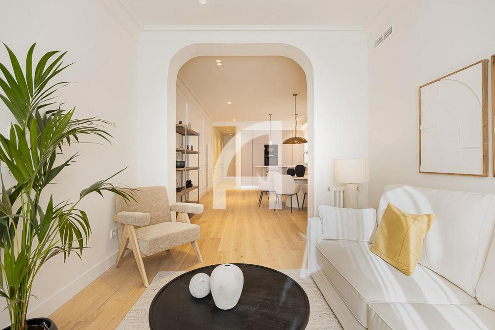 Living room of Flat for sale in  Madrid Capital  with Air Conditioner, Heating and Furnished