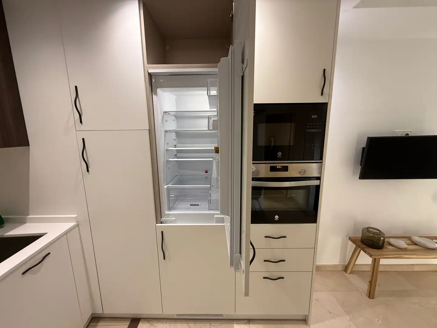 Cuina de Apartament de lloguer en Madrid amb Calefacció, Moblat i Forn