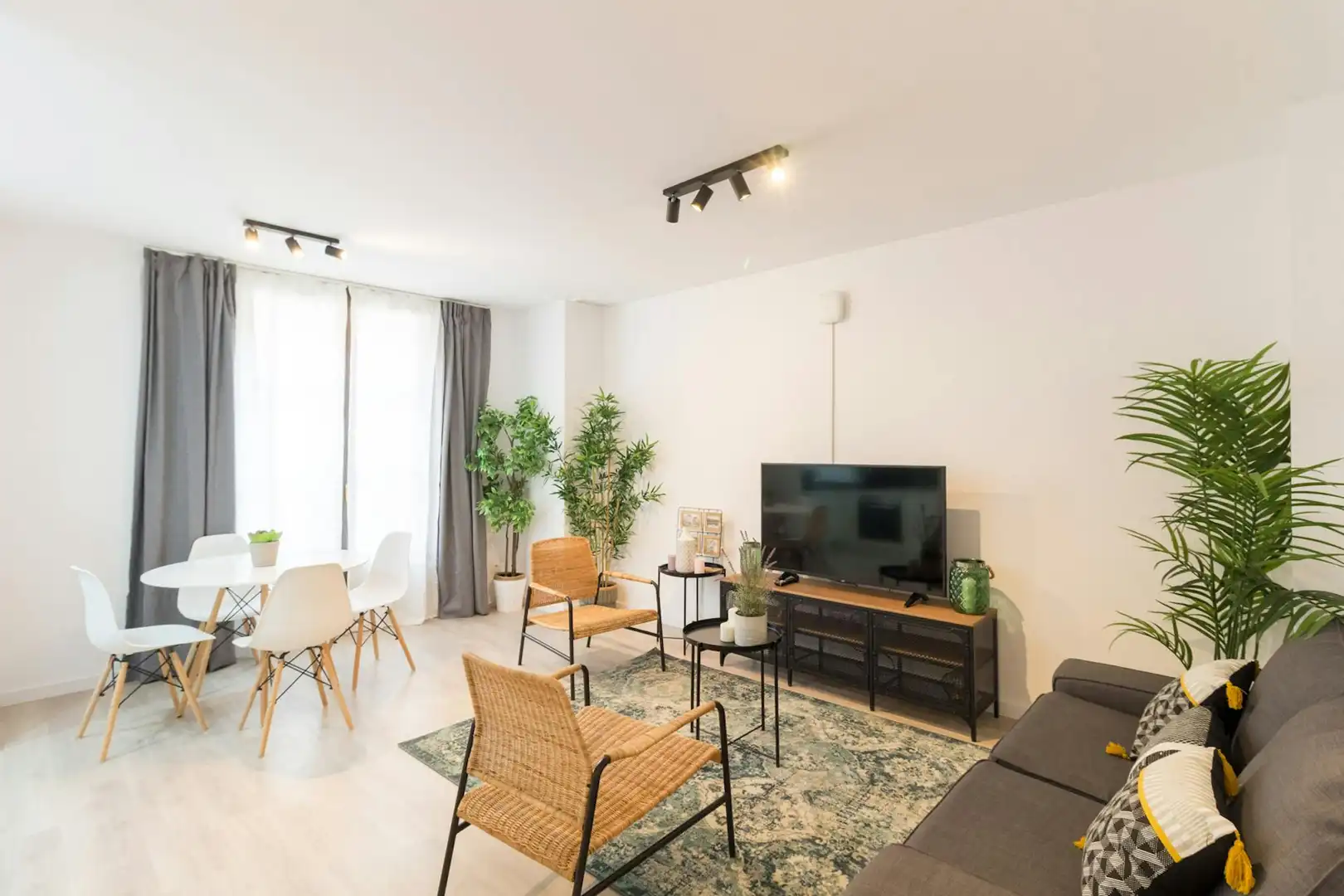 Sala d'estar de Pis de lloguer en Barcelona amb Aire condicionat, Calefacció i Moblat