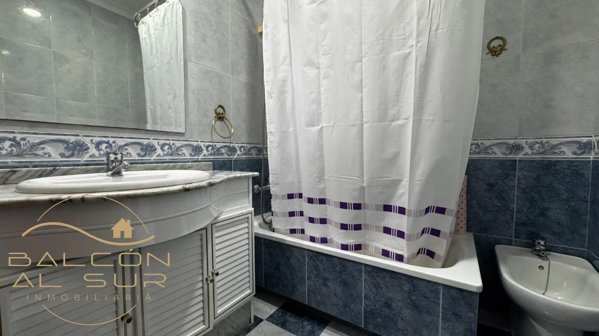Bathroom of Ground floor for sale in Rota  with Air Conditioner and Terrace