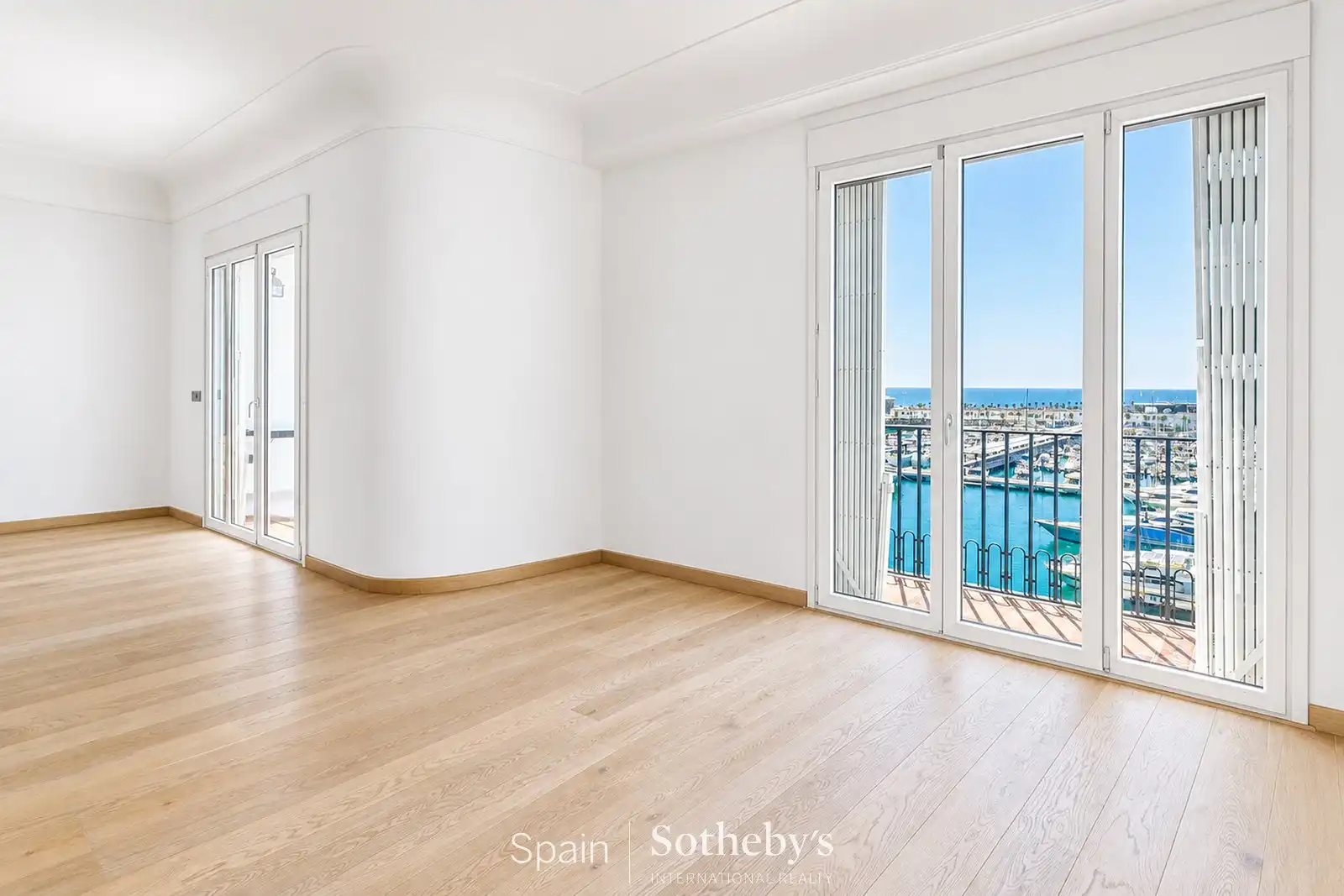 Apartment with lift for sale in Explanada de España, imagen 3
